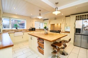 Photo 17- click for photo gallery